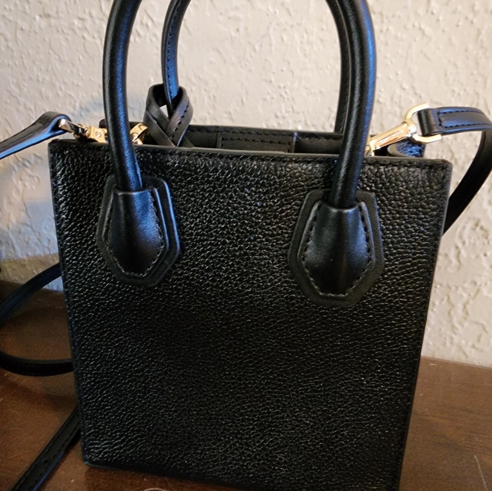 Black Michael Kors Crossbody Bag